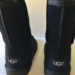 Winter Black Ugg boots. New without tag and box